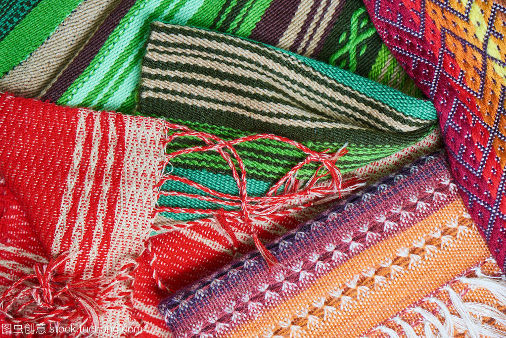 斑斓织物 手工艺术的细腻对话